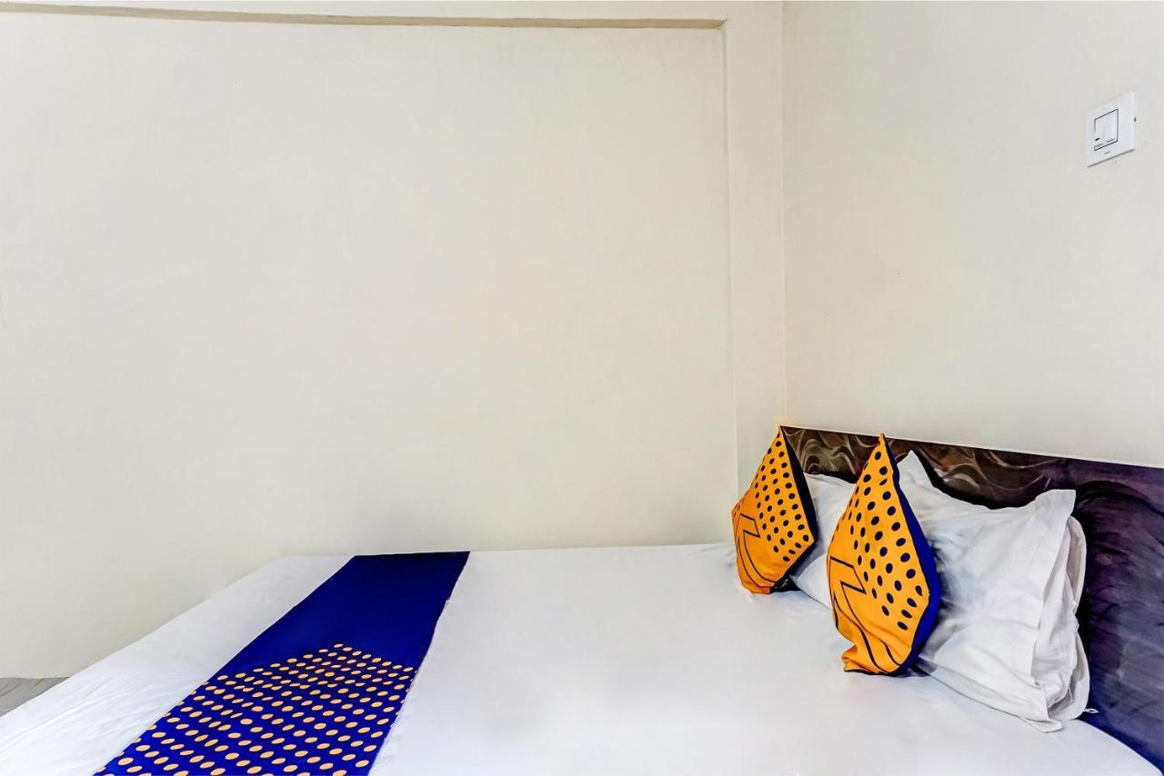 Spot On 81689 New Saiba Lodging Pune Exteriör bild