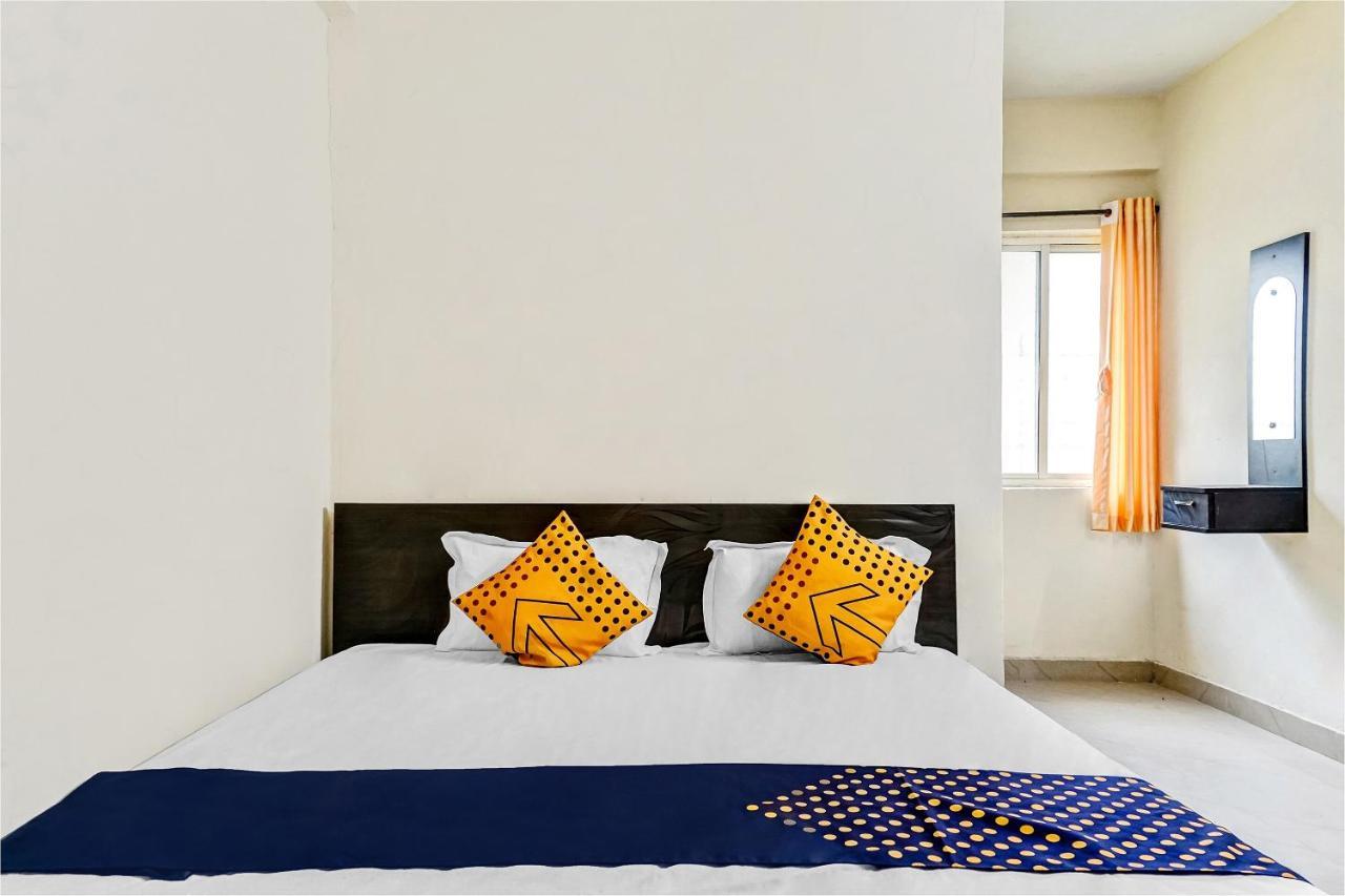 Spot On 81689 New Saiba Lodging Pune Exteriör bild