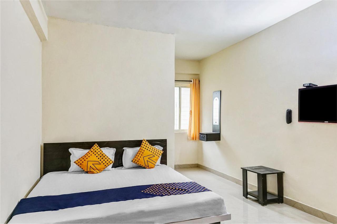 Spot On 81689 New Saiba Lodging Pune Exteriör bild