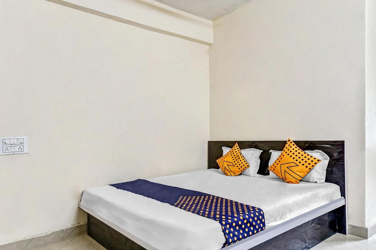 Spot On 81689 New Saiba Lodging Pune Exteriör bild